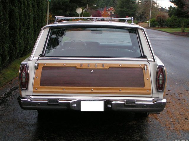 1967 Ford Country Squire 4