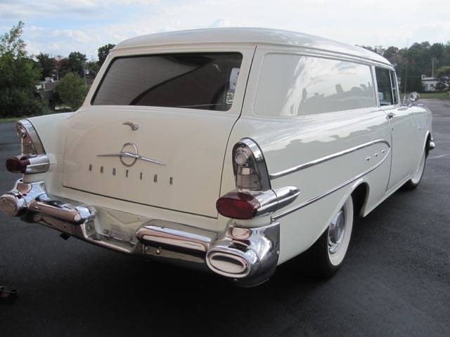 1957 Pontiac Sedan Delivery 1