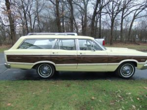 390 V8: 1967 Ford Fairlane Squire
