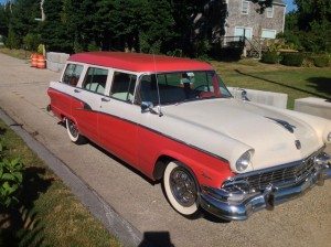 Sunday Picnic: 1956 Ford Country Sedan